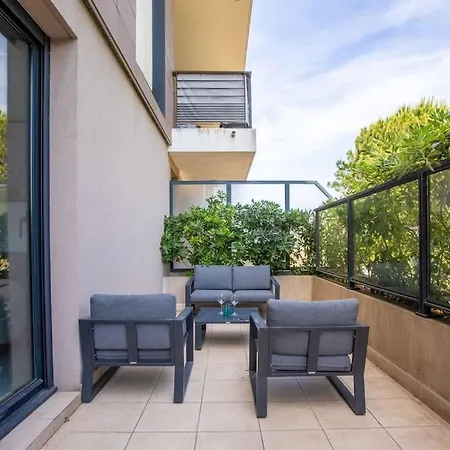 46m2 Neuf Pres Vieux Port Et Plages Fréjus