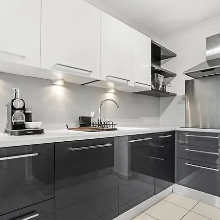 Apartment 46m2 Neuf Pres Vieux Port Et Plages *