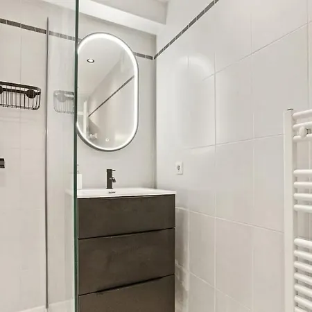 Apartment 46m2 Neuf Pres Vieux Port Et Plages