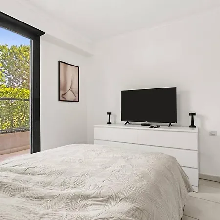 Apartment 46m2 Neuf Pres Vieux Port Et Plages *