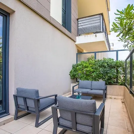 Apartment 46m2 Neuf Pres Vieux Port Et Plages